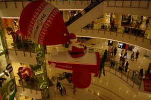 Weihnachtsdeko im Shoppingcenter 2