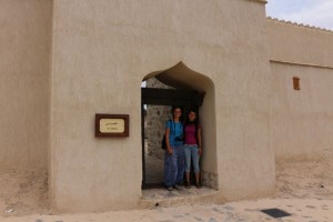 Ina und Mili im Hatta Heritage Village